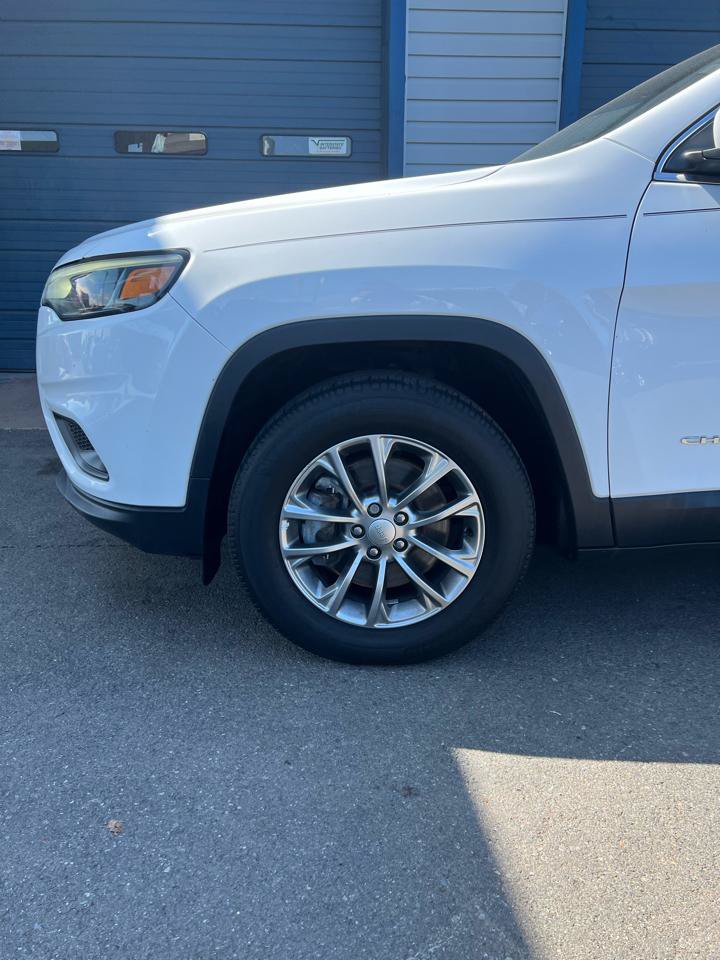 Used 2020 Jeep Cherokee Latitude Lux w/ Comfort/Convenience Group AWD/4WD image 2