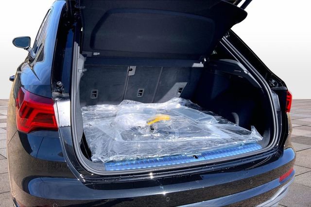 Certified 2025 Audi Q3 2.0T Premium w/ Convenience Package image 20