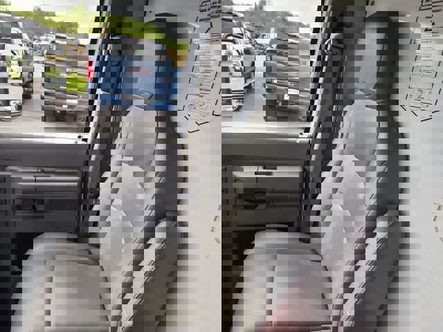 Used 2018 Ford E-350 and Econoline 350 Super Duty image 20