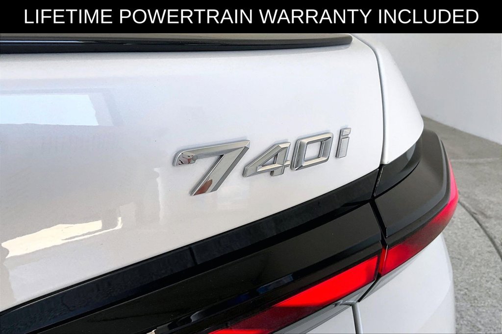 Used 2026 BMW 740i RWD image 40