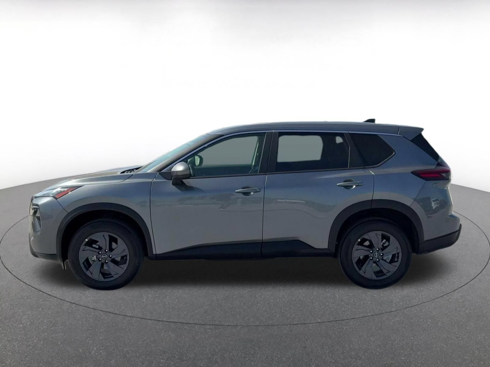 Used 2026 Nissan Rogue SV FWD image 9