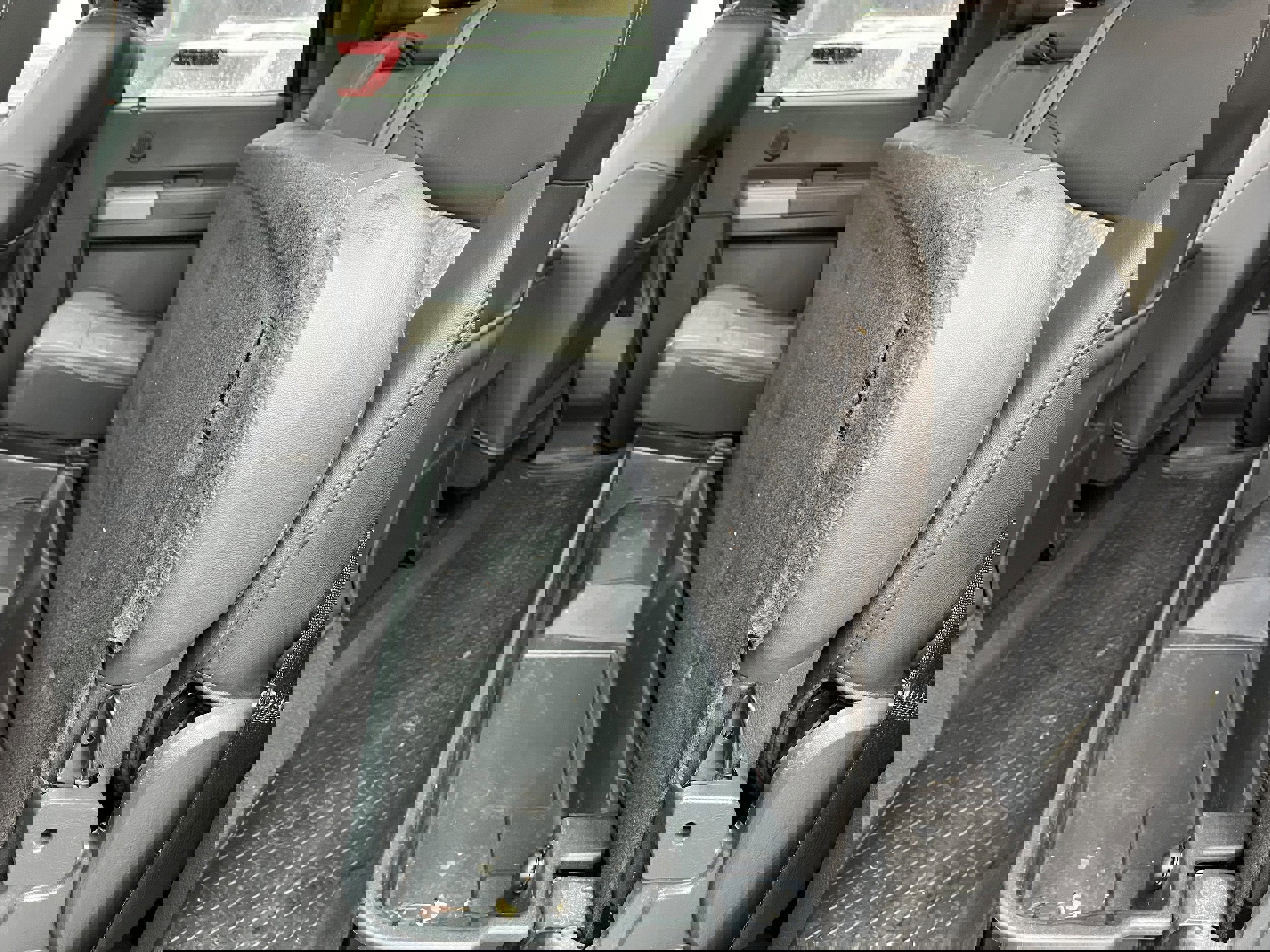 Used 2011 Ford F350 Lariat w/ Lariat Interior Pkg image 15