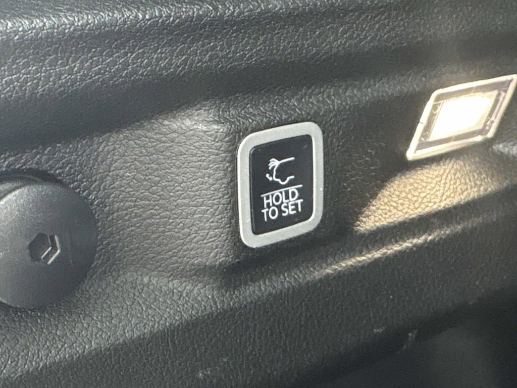 Used 2024 Jeep Grand Cherokee L Altitude image 19