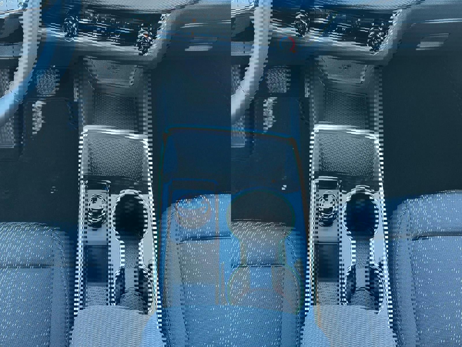 New 2026 Chevrolet Equinox LT image 8