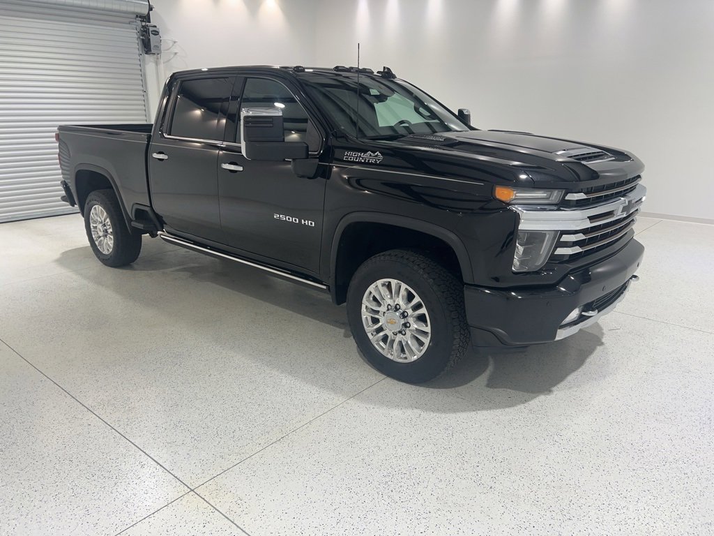 Used 2023 Chevrolet Silverado 2500 High Country w/ Technology Package image 7