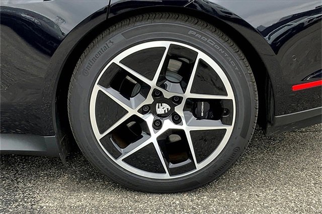 New 2025 Porsche Taycan image 17