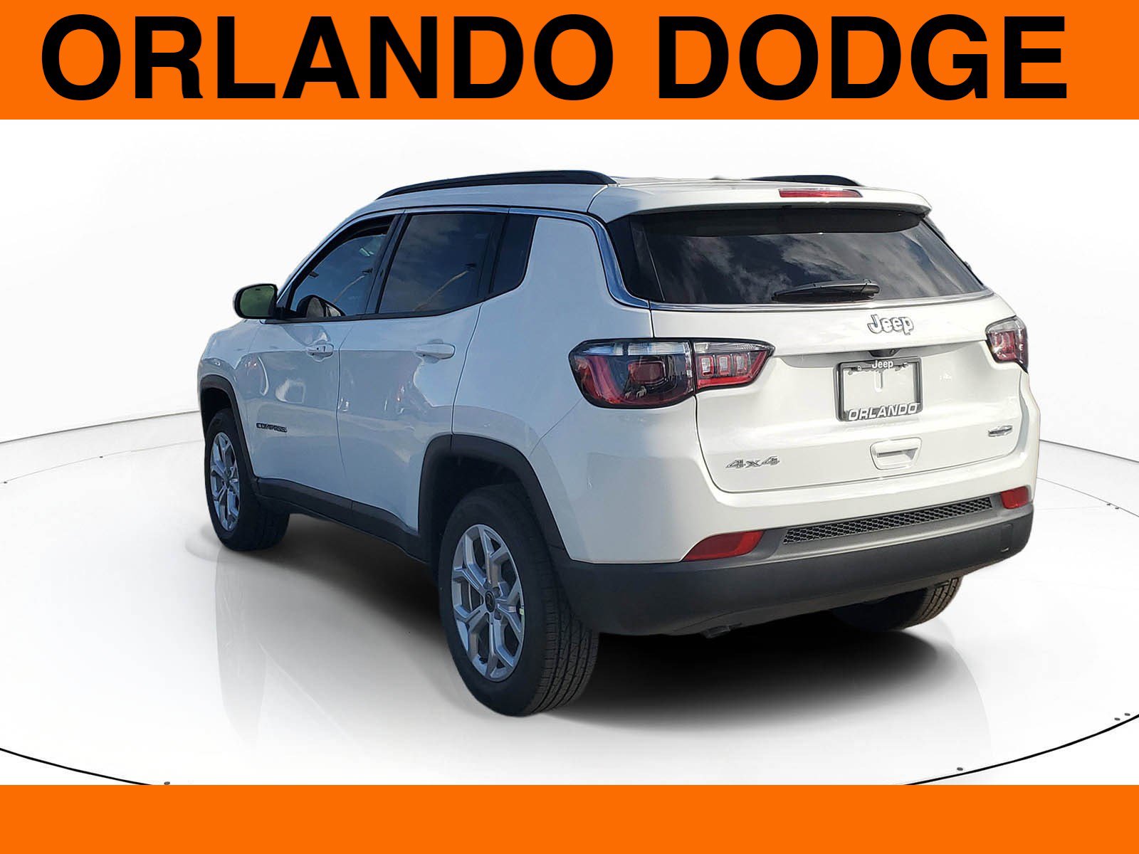 New 2026 Jeep Compass Latitude image 3