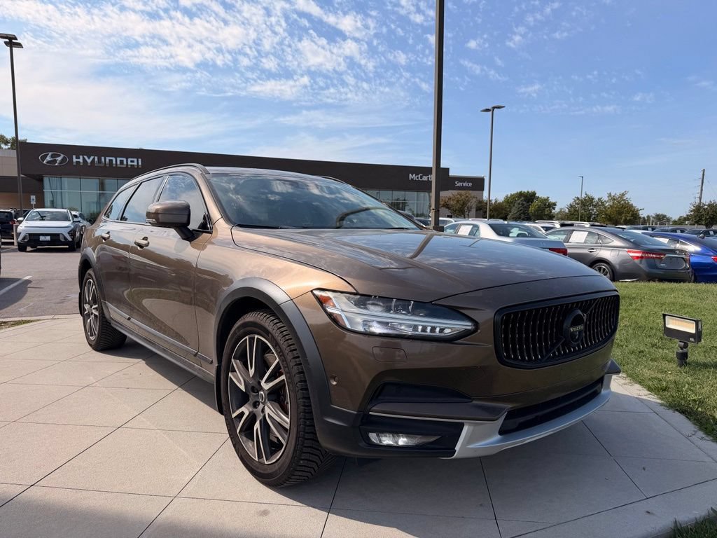 Used 2017 Volvo V90 T6 Cross Country AWD/4WD image 11