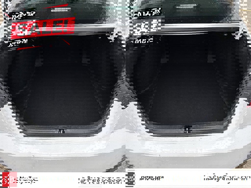 Used 2025 Toyota Camry SE image 29