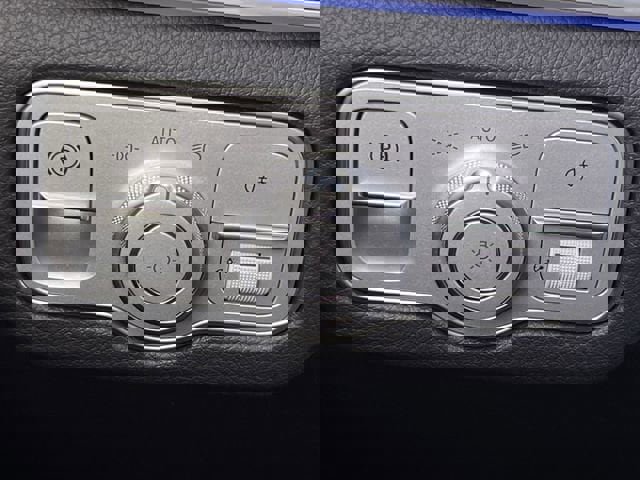 Used 2025 Mercedes-Benz GLE 450e 4MATIC image 21