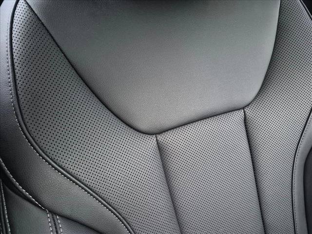 Used 2022 BMW 330i Sedan w/ Driving Assistance Package RWD image 17