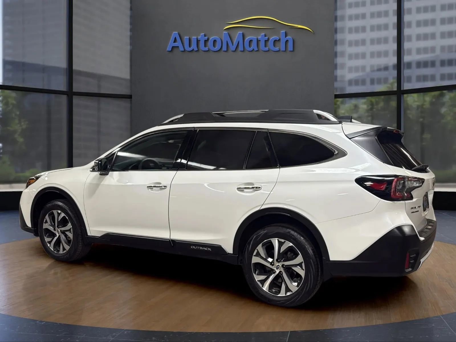 Used 2022 Subaru Outback Touring w/ Popular Package #2 image 7