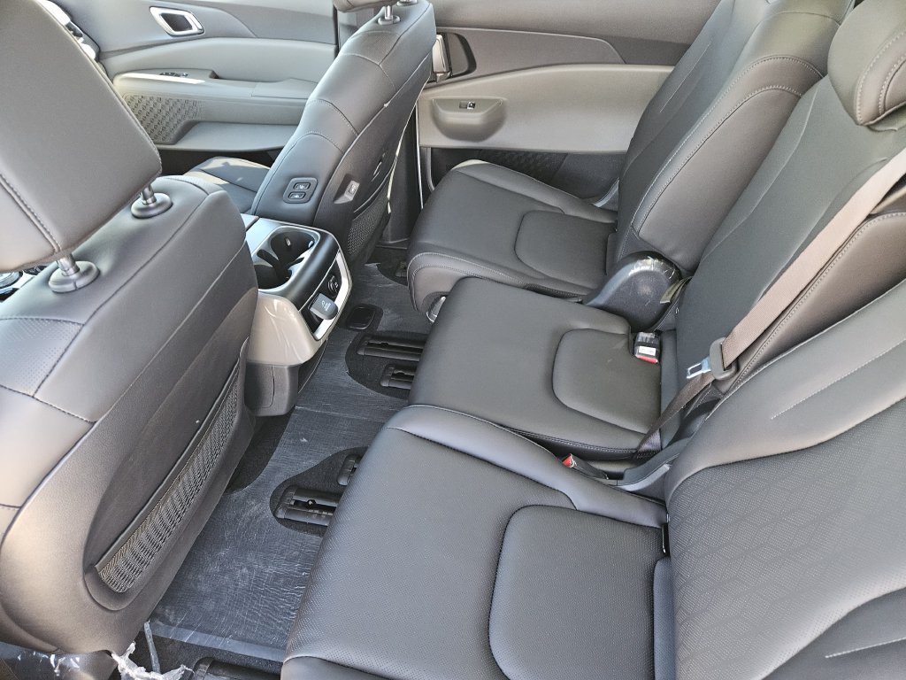 New 2027 Kia Carnival SX FWD image 19