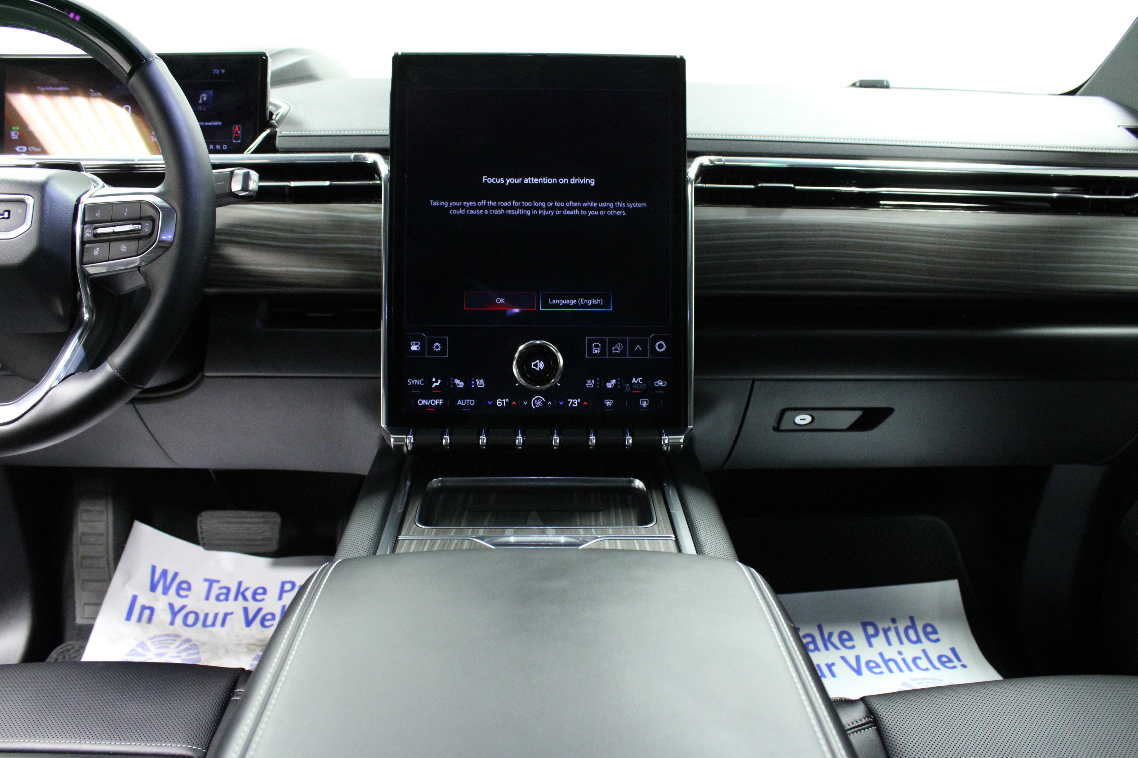 Used 2025 GMC Sierra EV Denali AWD/4WD image 18