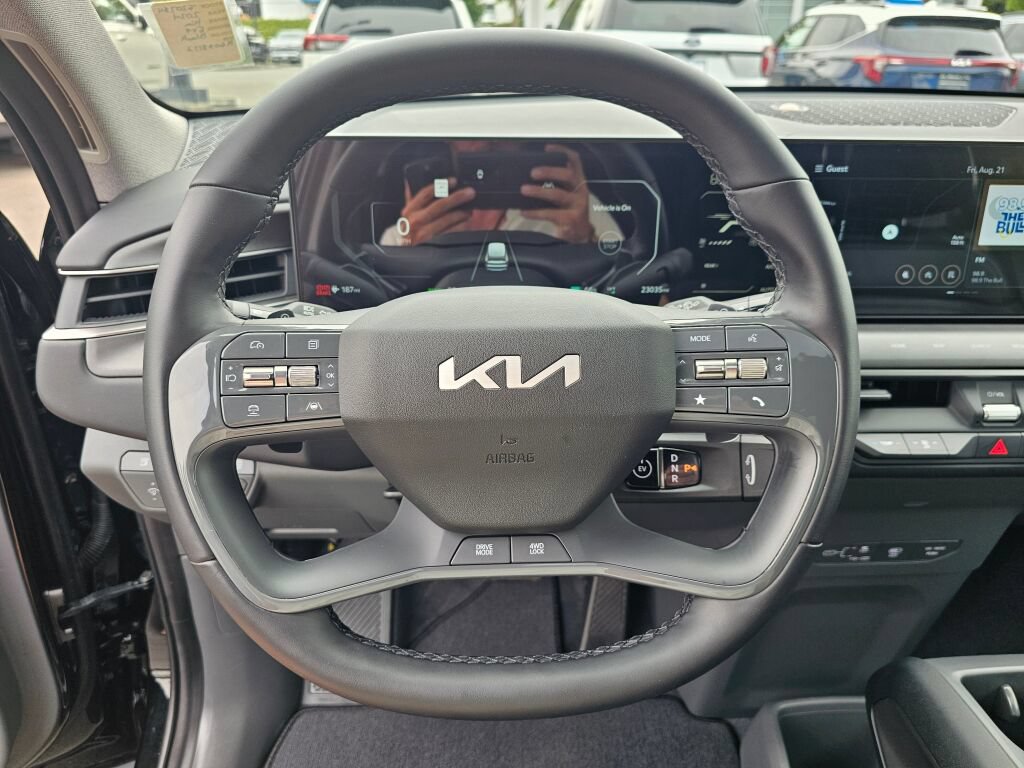Certified 2024 Kia EV9 Wind AWD/4WD image 12