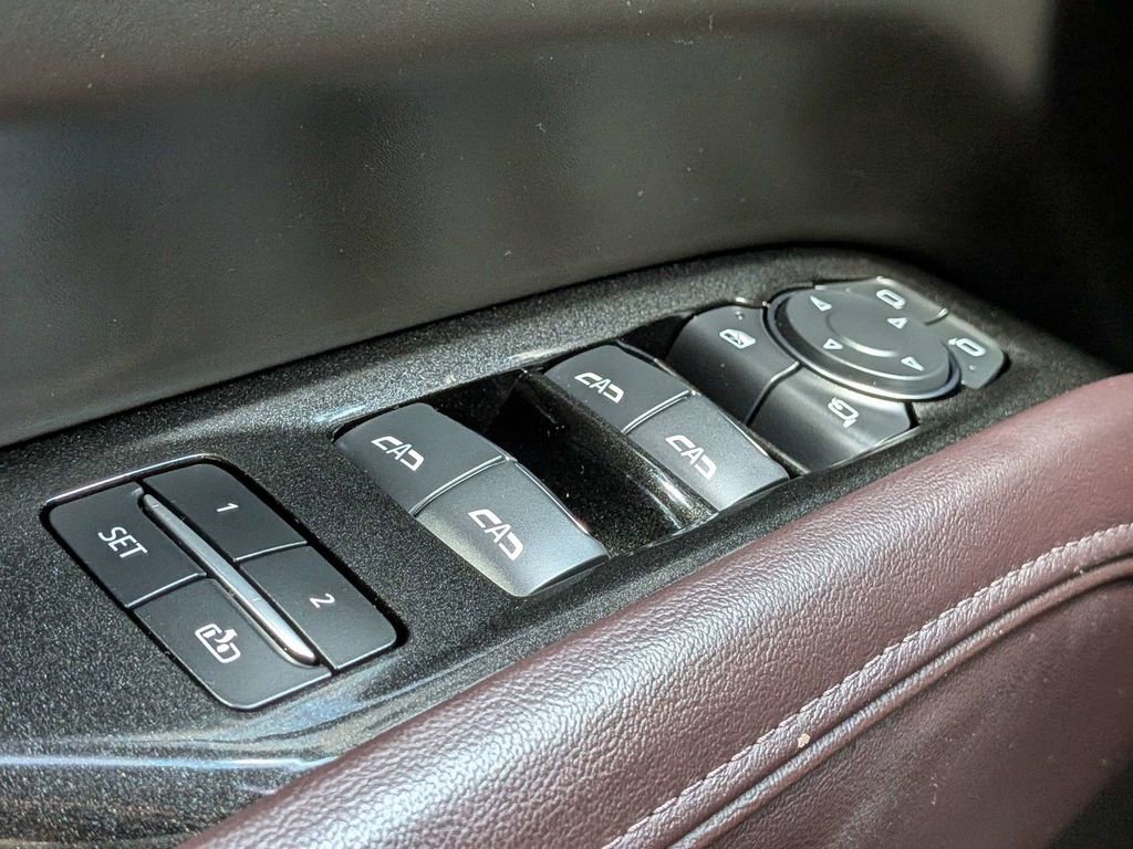 Used 2024 Cadillac Escalade Sport Platinum w/ LPO, ONYX Package AWD/4WD image 30