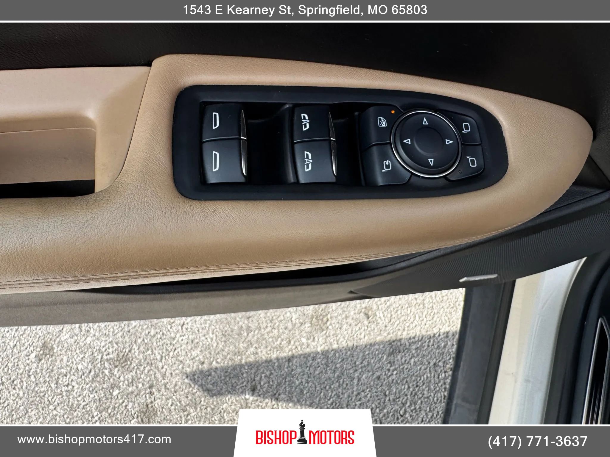 Used 2017 Cadillac XT5 Platinum w/ Driver Assist Package image 25