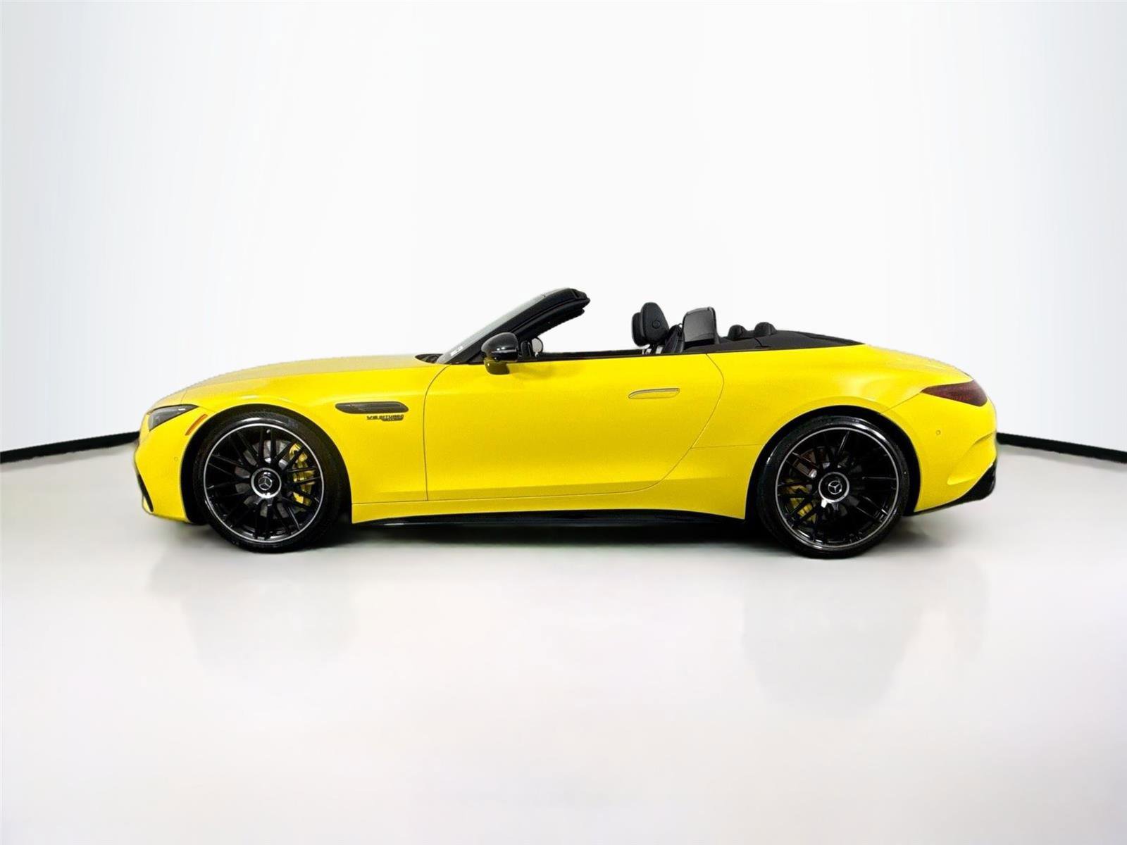 Used 2022 Mercedes-Benz SL 55 AMG 4MATIC image 23