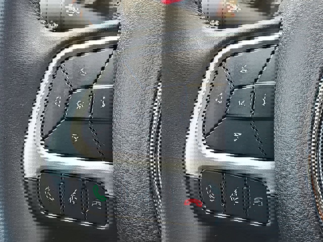 Used 2018 Jeep Compass Latitude w/ Popular Equipment Group image 22