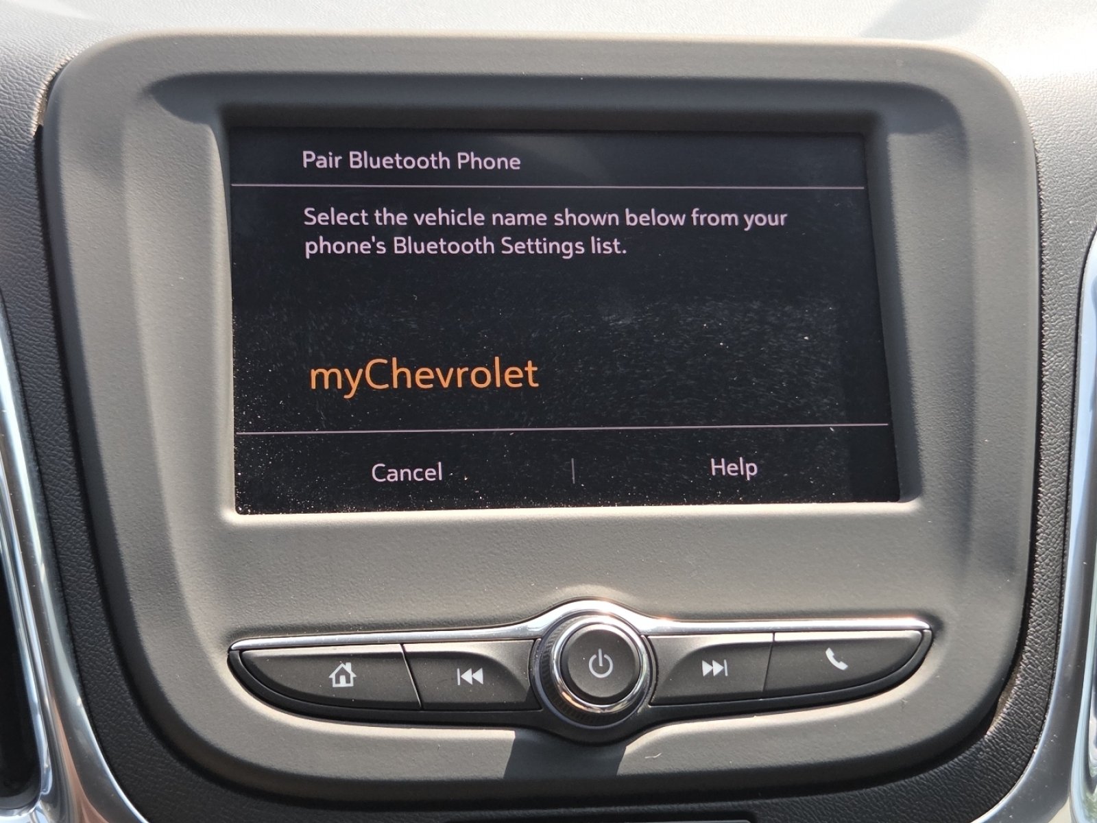 Used 2024 Chevrolet Equinox LT w/ LPO, Floor Liner Package FWD image 6
