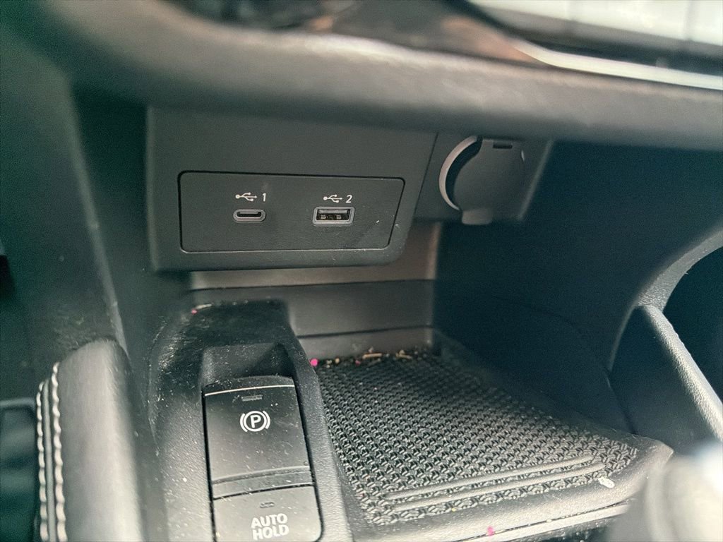 Used 2022 Nissan Kicks SV image 20