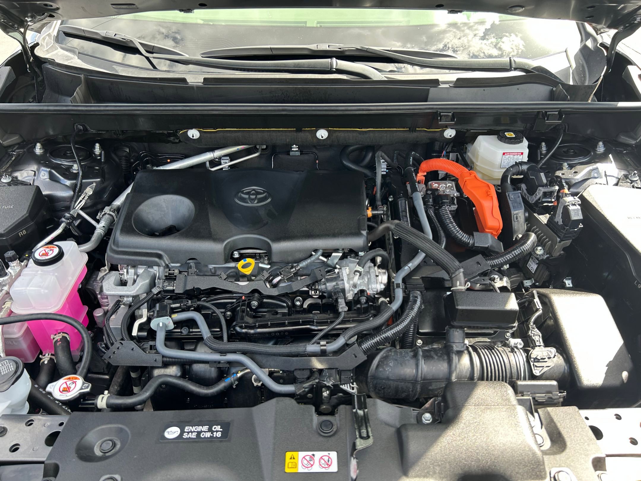 Used 2022 Toyota RAV4 SE w/ Convenience Package AWD/4WD image 32