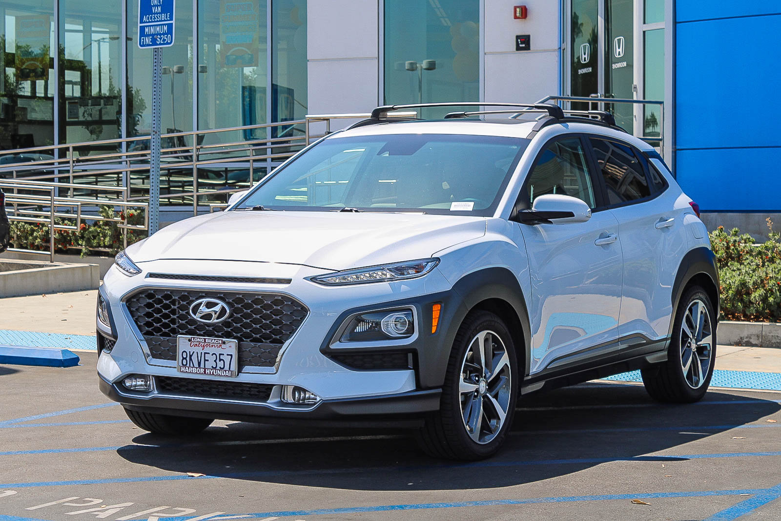 Used 2019 Hyundai Kona Limited FWD image 3