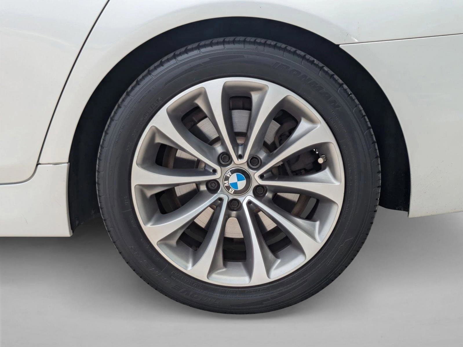 Used 2016 BMW 528i Sedan RWD image 15