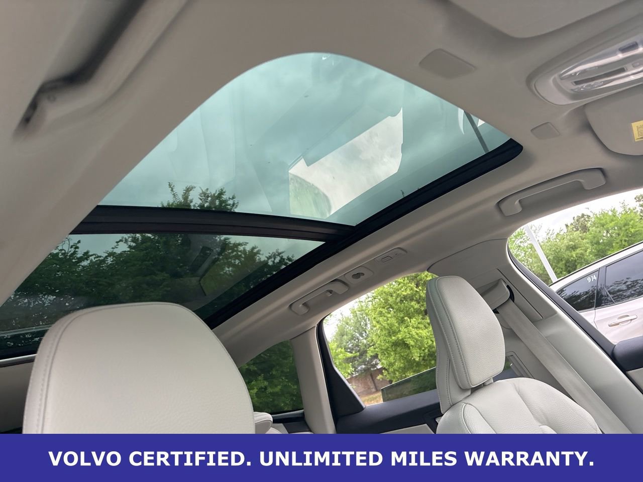 Certified 2024 Volvo XC60 B5 Plus w/ Protection Package Premier image 15