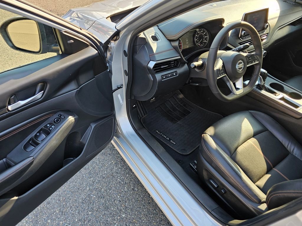 Used 2022 Nissan Altima 2.5 SR FWD image 13