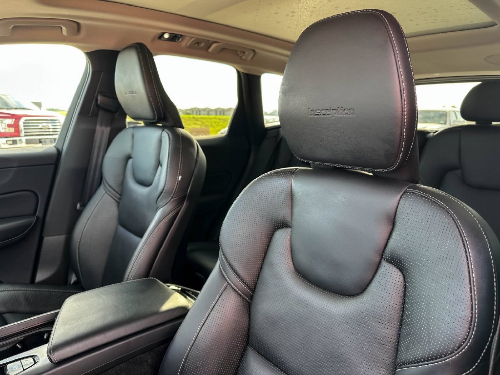 Used 2019 Volvo XC60 T5 Inscription w/ Protection Package Premier FWD image 14