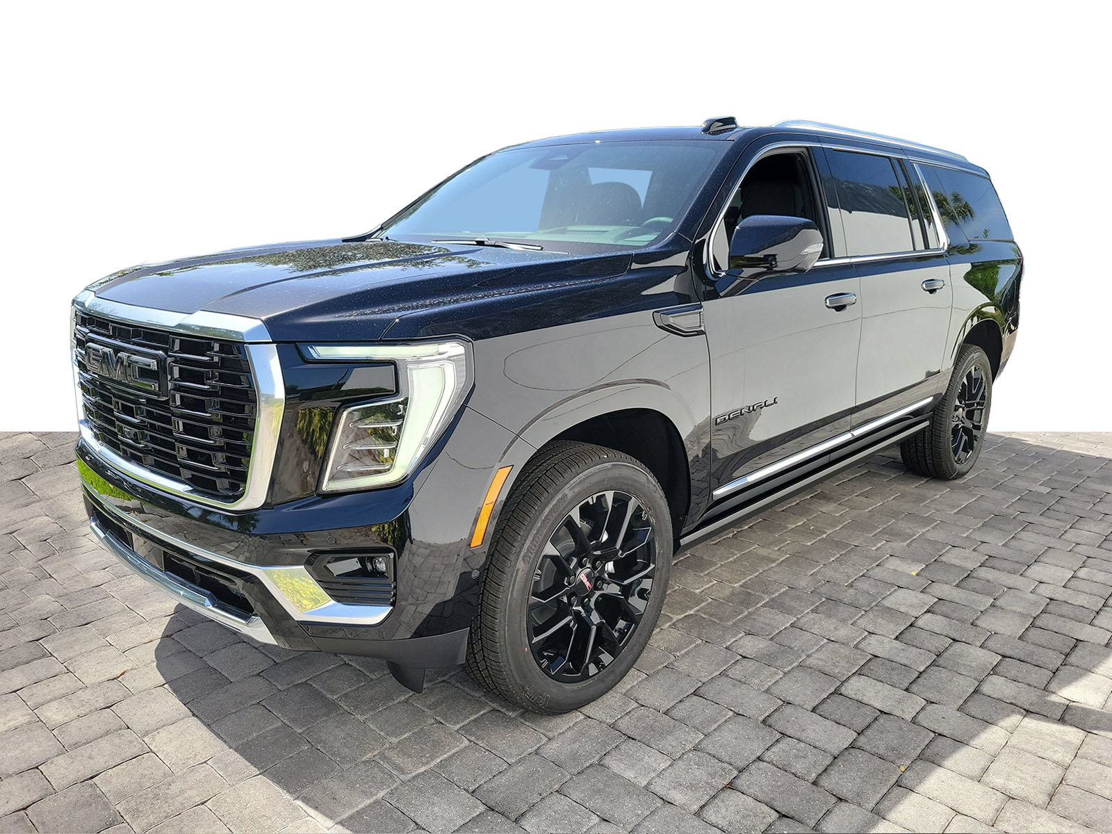 New 2026 GMC Yukon XL Denali w/ Denali Reserve Package AWD/4WD image 3