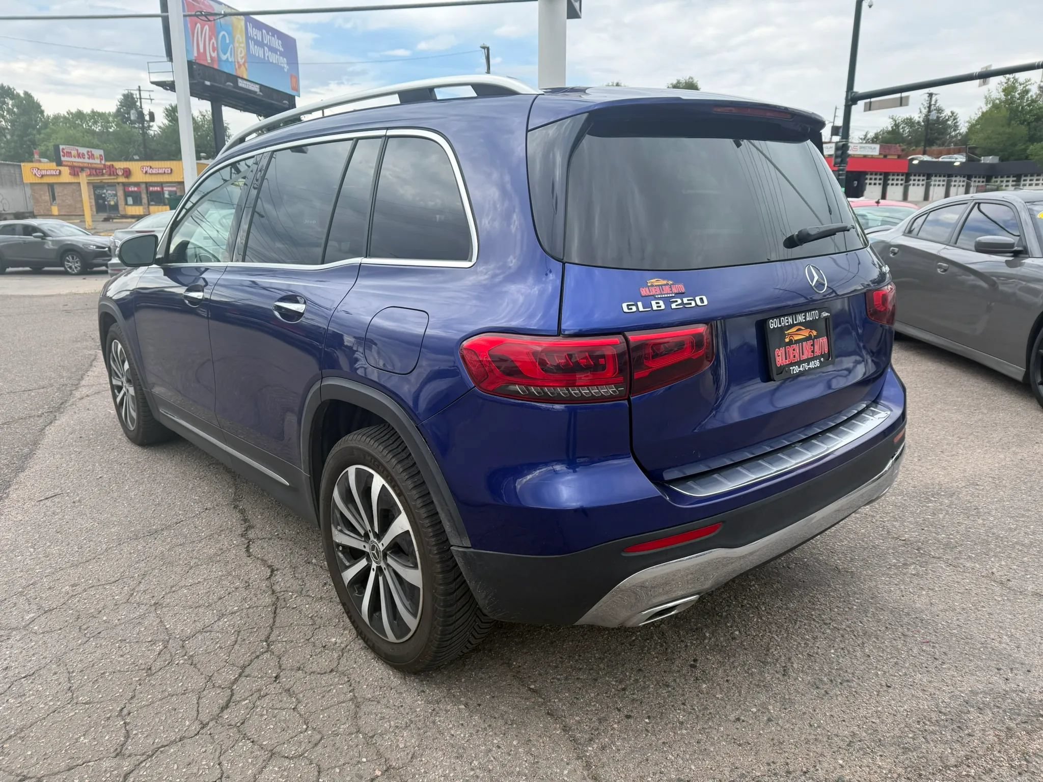 Used 2021 Mercedes-Benz GLB 250 4MATIC image 6