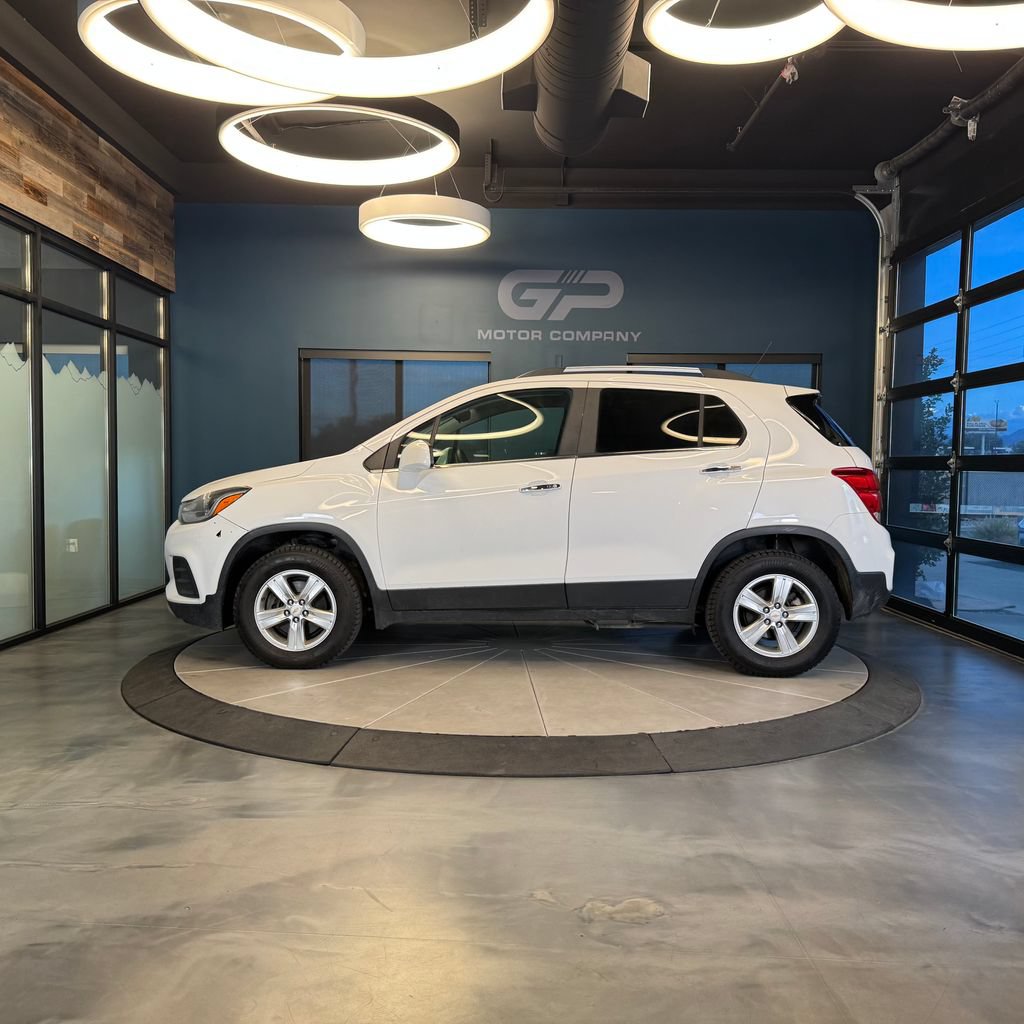 Used 2018 Chevrolet Trax LT w/ LT Convenience Package AWD/4WD image 6