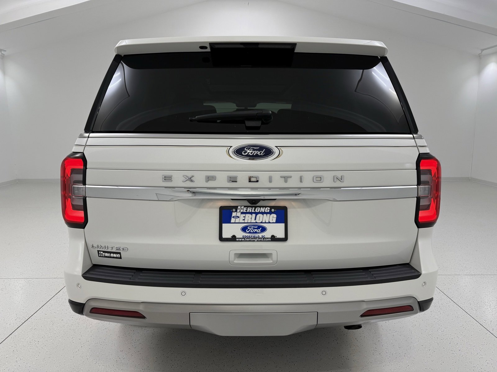 Used 2022 Ford Expedition Limited image 6
