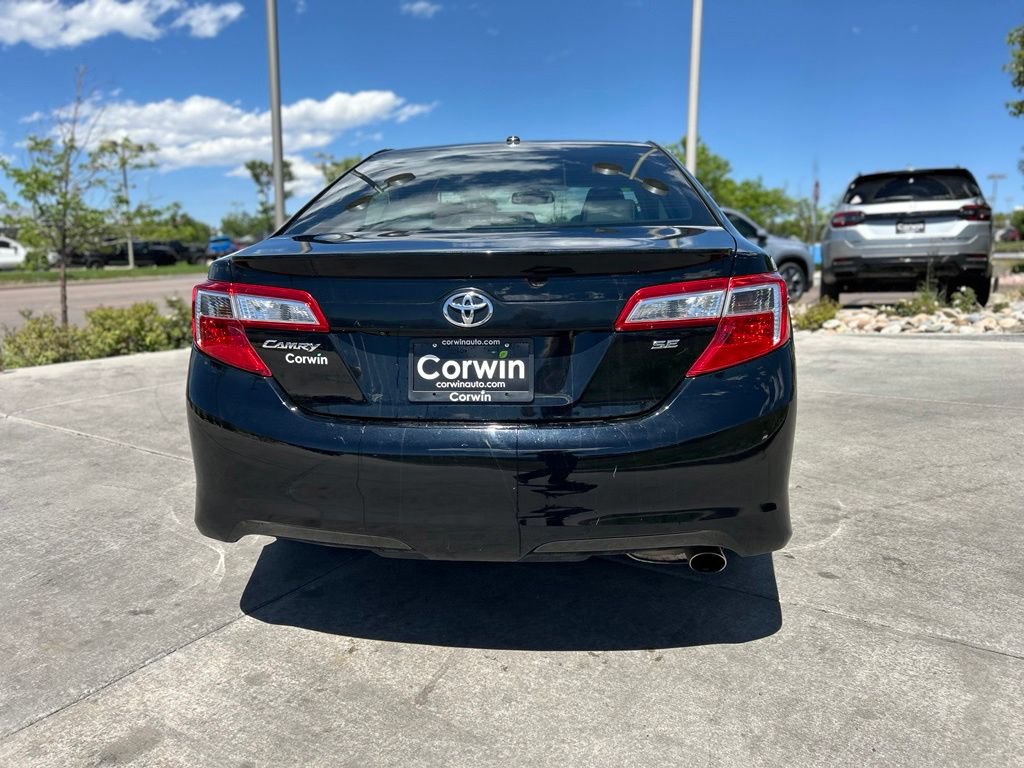 Used 2012 Toyota Camry SE w/ Leather Pkg FWD image 7