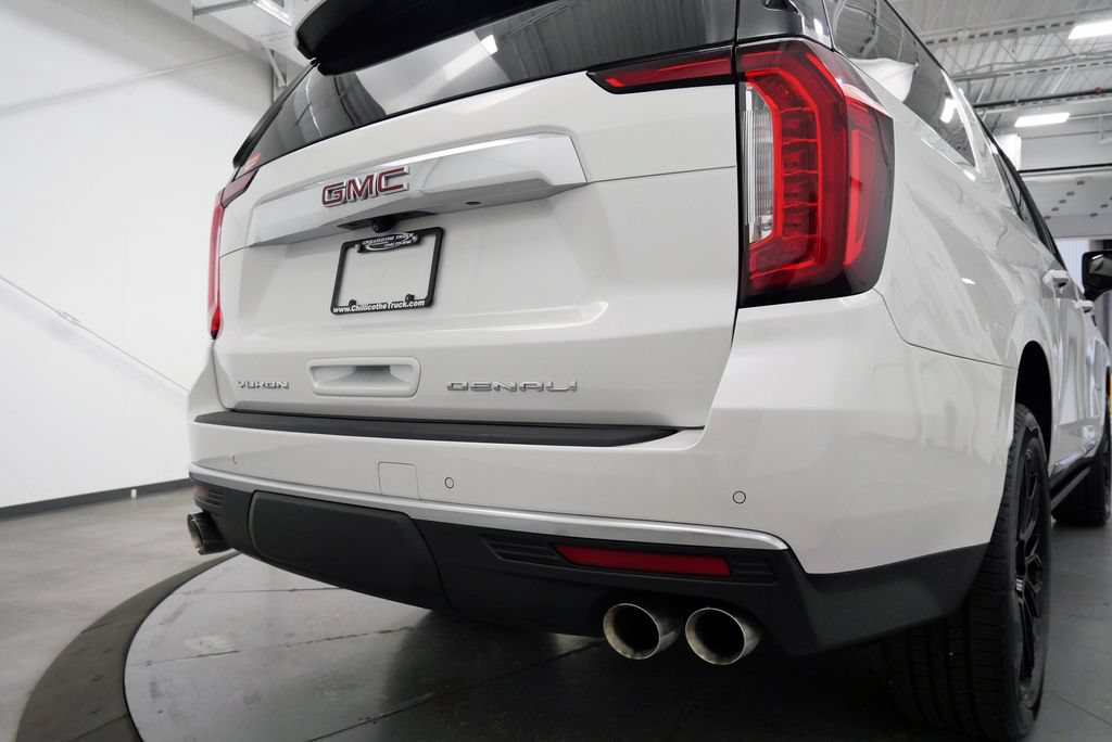Used 2023 GMC Yukon XL Denali AWD/4WD image 39