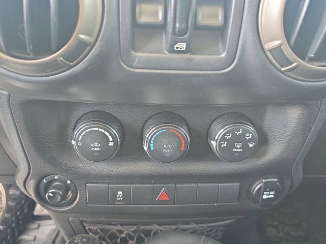 Used 2018 Jeep Wrangler Unlimited Sport image 22