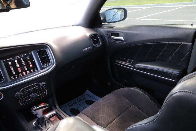 Used 2016 Dodge Charger R/T Scat Pack w/ Beats Audio Group RWD image 29