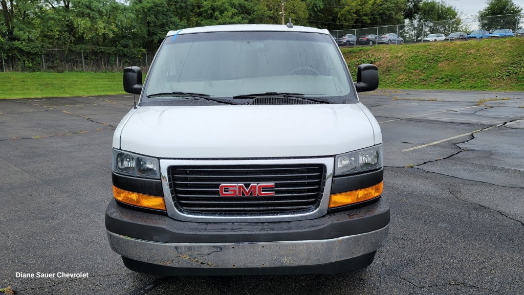 Used 2021 GMC Savana 2500 w/ Driver Convenience Package RWD image 4
