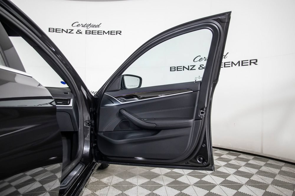 Used 2023 BMW 530e w/ Convenience Package RWD image 19