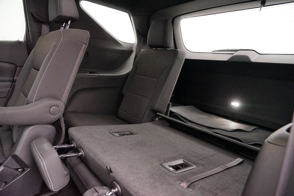 Used 2025 Chevrolet Traverse LT image 27