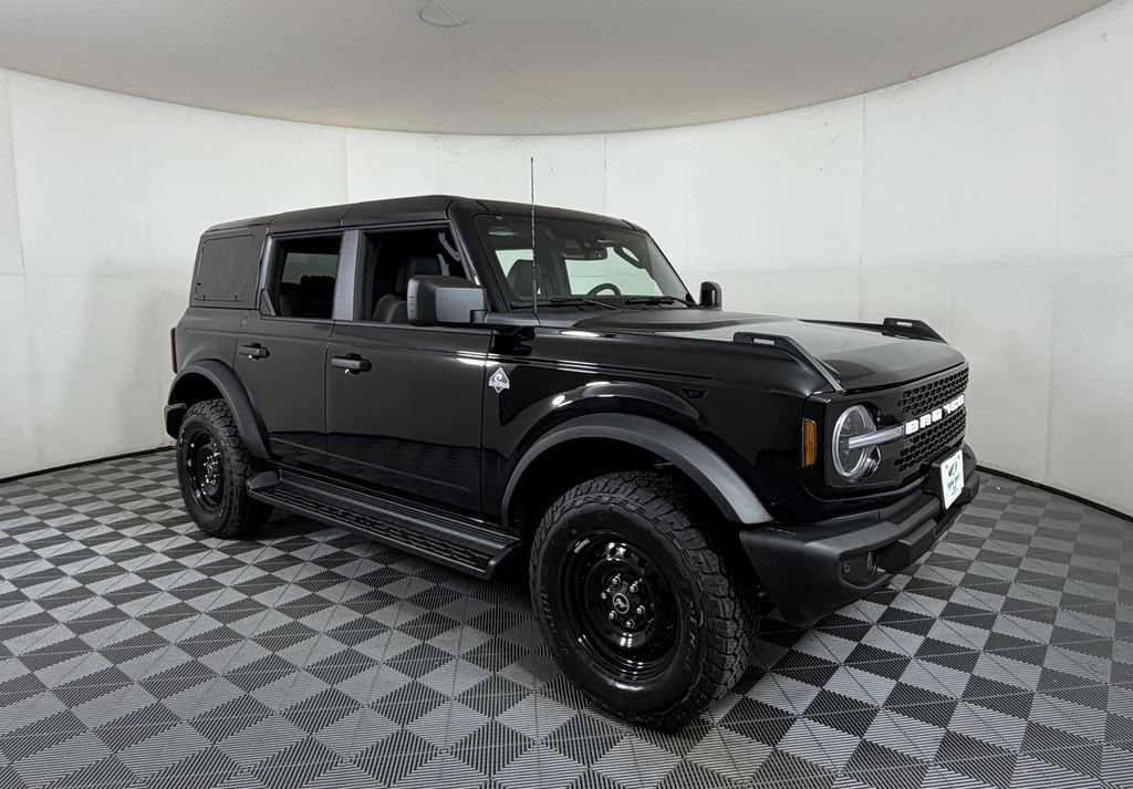 Used 2026 Ford Bronco Outer Banks AWD/4WD image 1