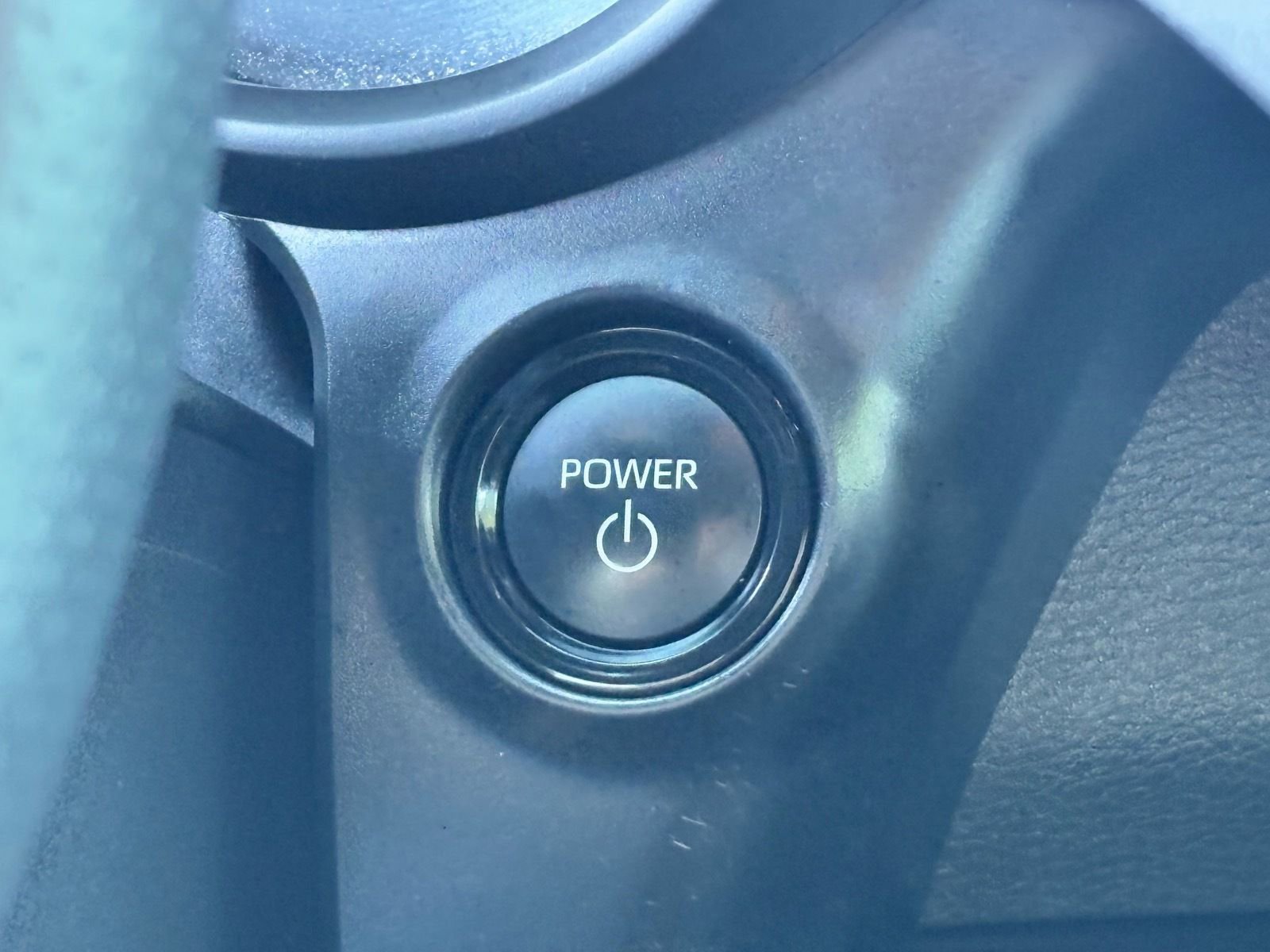 Used 2025 Toyota Sienna Limited image 27