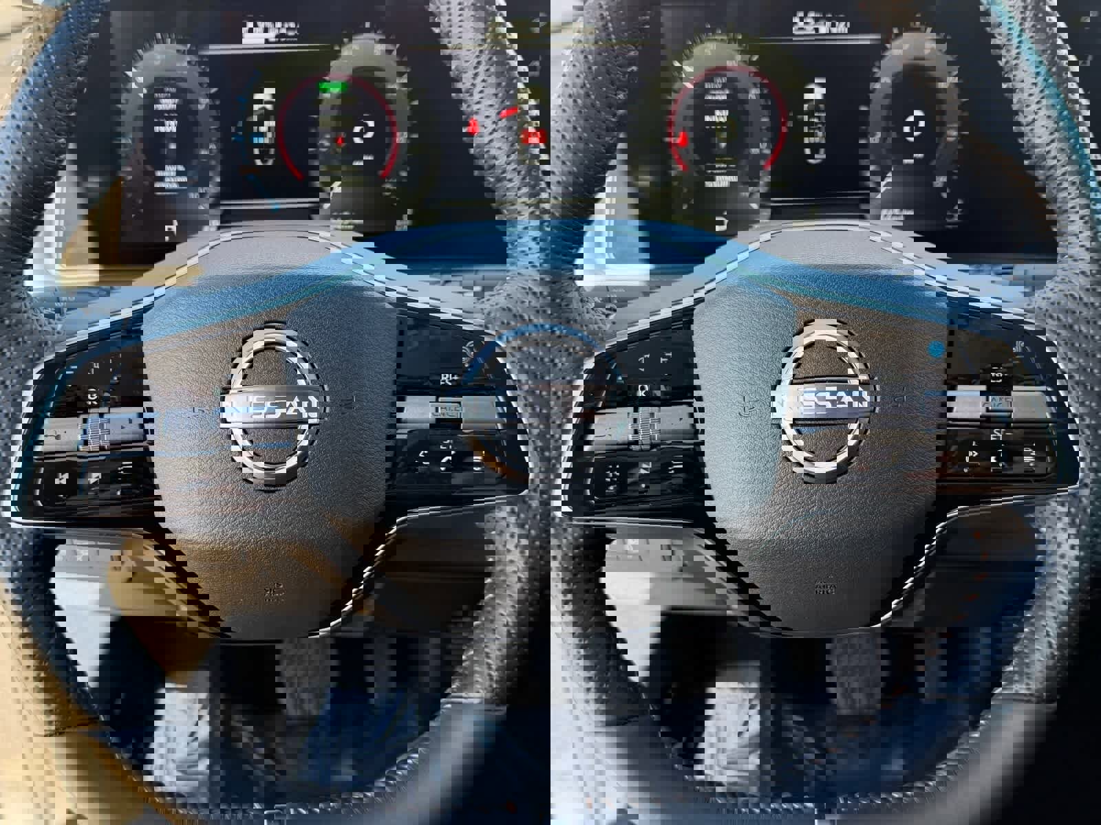 Certified 2025 Nissan Ariya ENGAGE image 32