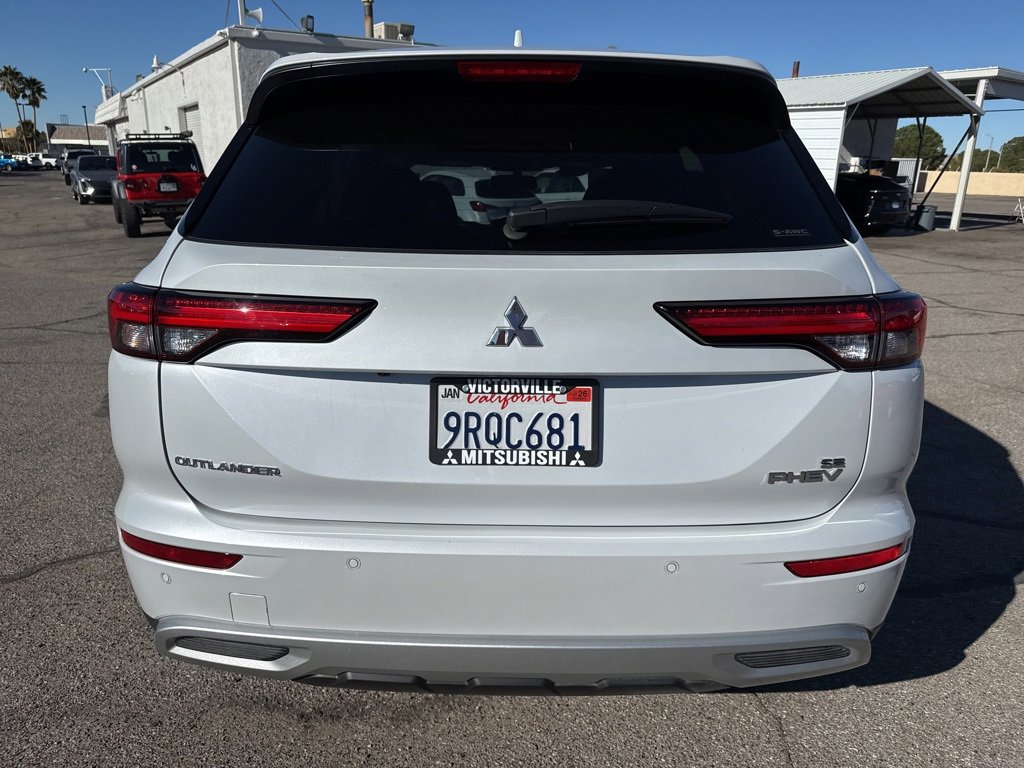 Used 2025 Mitsubishi Outlander SE image 6