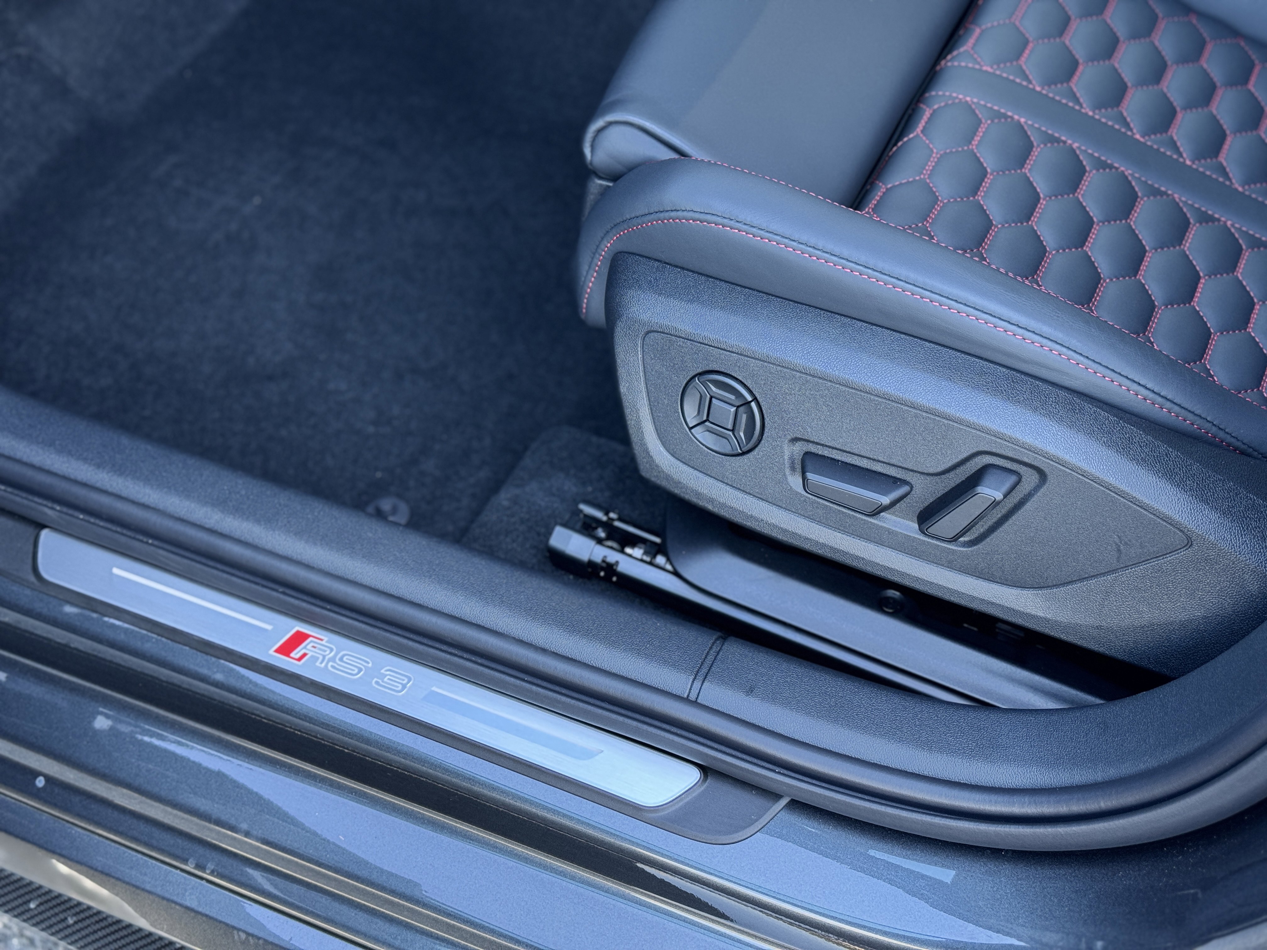 Certified 2025 Audi RS 3 image 17