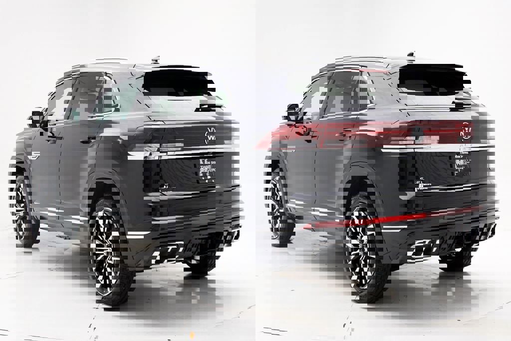 Used 2024 Volkswagen Atlas Cross Sport SEL Premium R-Line image 7