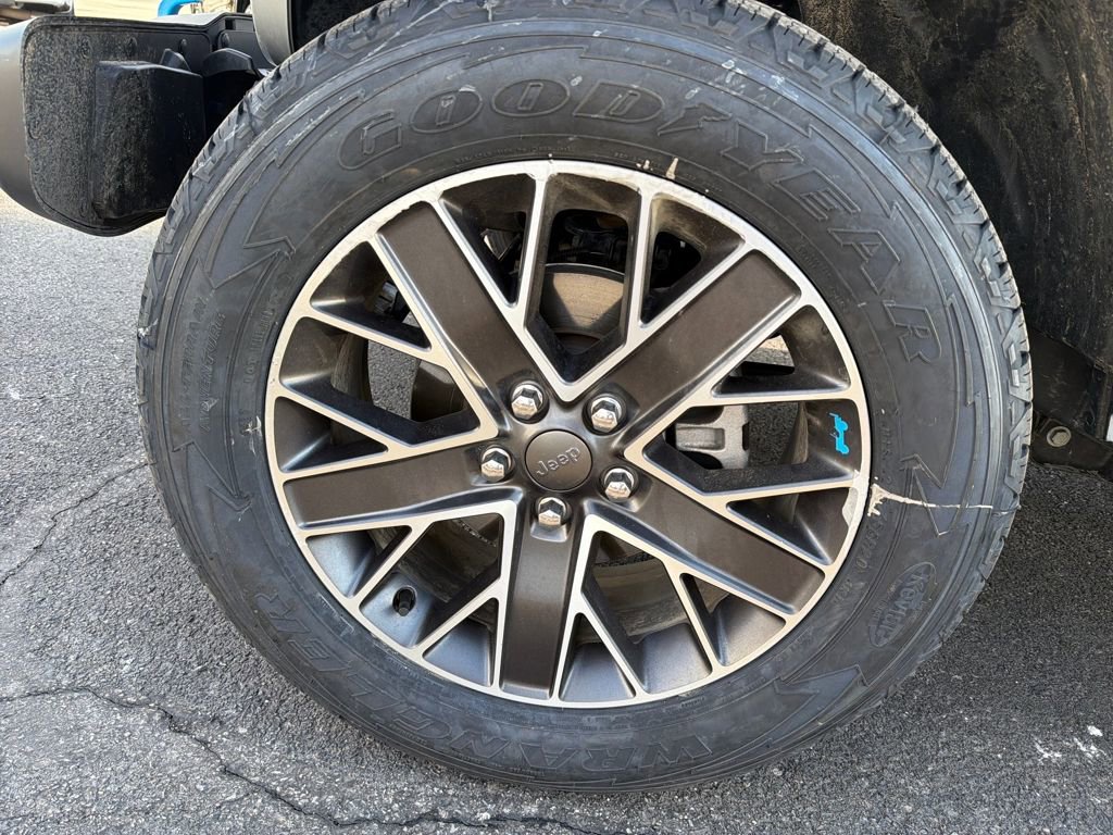 Certified 2023 Jeep Wrangler Unlimited Sahara w/ Cold Weather Group image 27