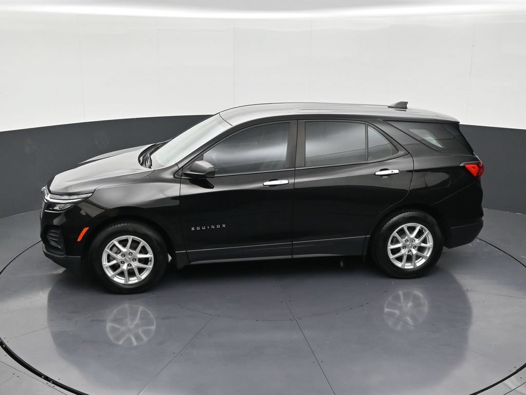 Used 2022 Chevrolet Equinox LS FWD image 13